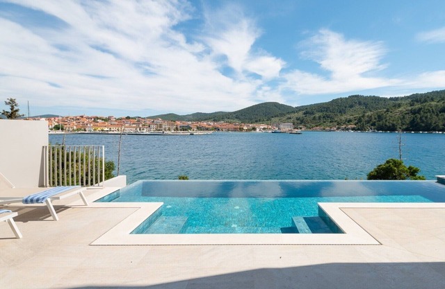 New ! Villa Lavanda & Maslina 2 pools - near sea