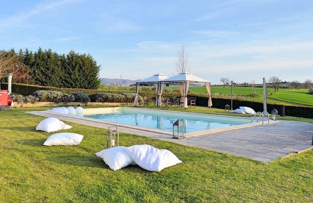 Villa Luna - Umbrian farmhouse with private pool