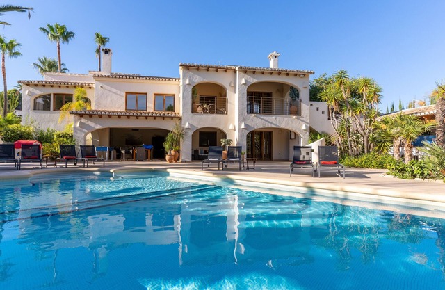 Villa "Luxury Xenofilia Vll" con vistas al mar, piscina y Wi-Fi