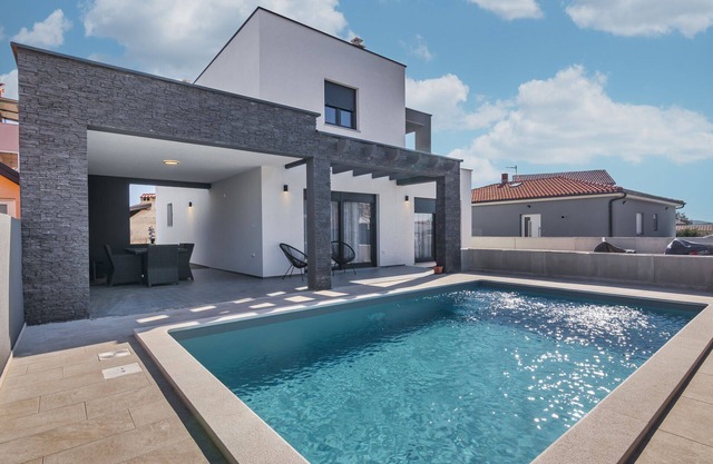Villa MAENI (Istria - Pula)