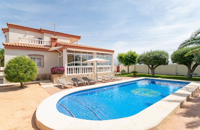 Villa Mediterranea sólo para familias