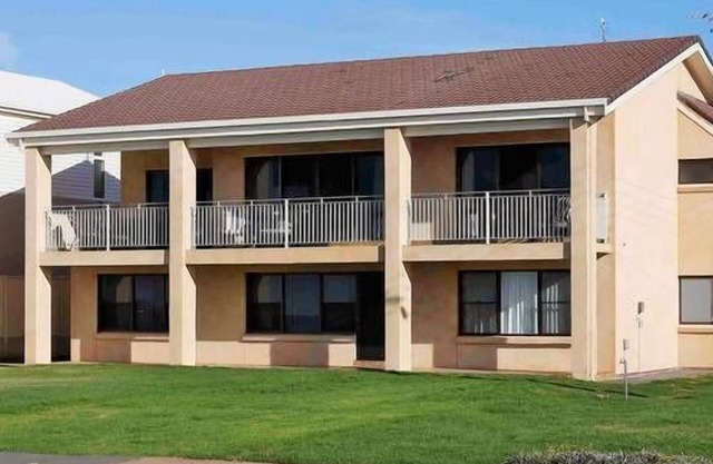 Villa Nashwauk - Aldinga Beach Getaways, una propiedad frente al mar en Esplanade