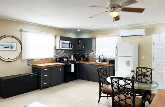 Villa Near Best Beaches! Enjoy private pool & outdoor living area. Pet Friendly!