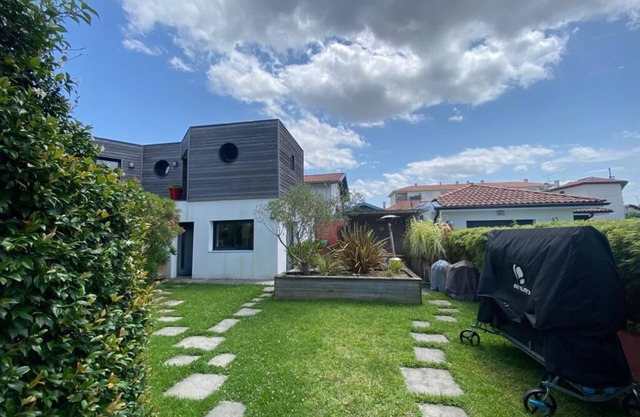 Villa de 150 m2, tranquila y céntrica