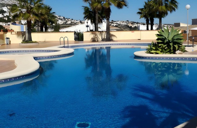 Villa 'Olivos' con vistas al mar, Wi-Fi y aire acondicionado