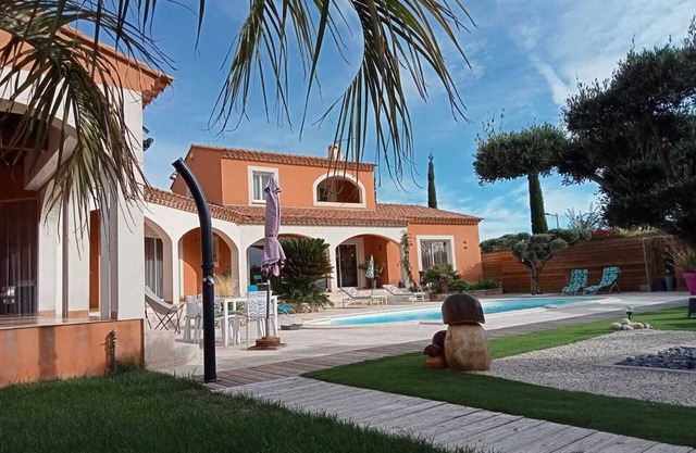 Villa on the edge of the Garrigue