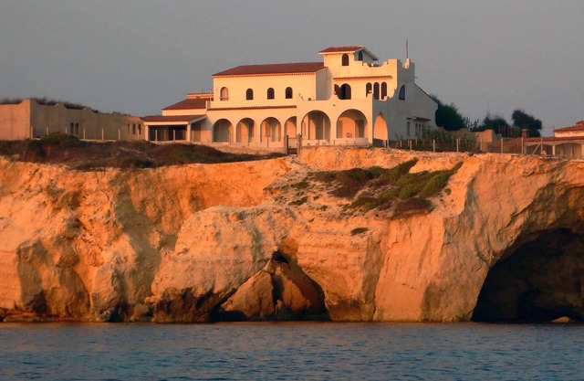 VILLA EN EL ARRECIFE DE HORMIGAS DE PUNTA A 85 metros de la playa.