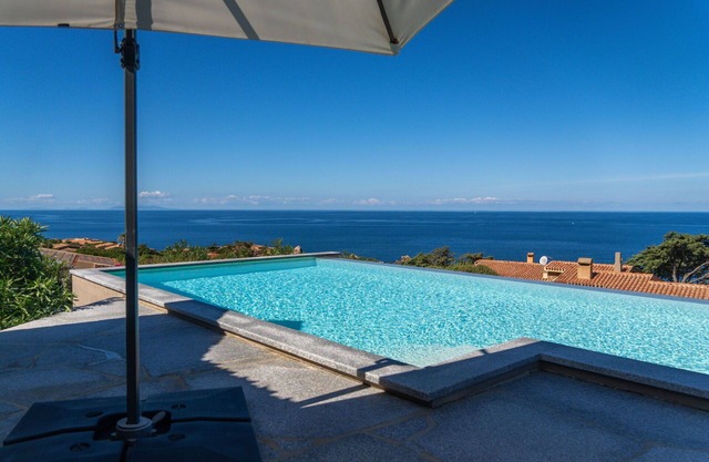 Villa en Costa Paradiso con 4 habitaciones, capacidad 8