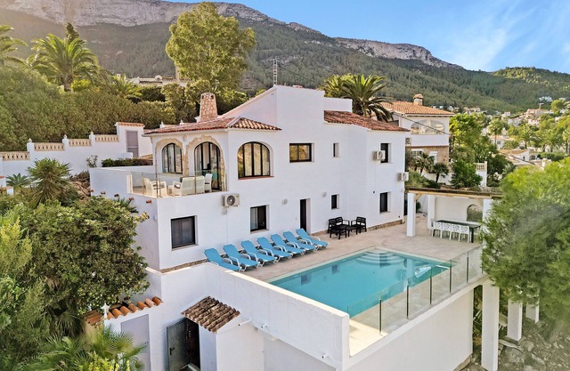 Villa 'Papagayo' con piscina privada, Wi-Fi y aire acondicionado