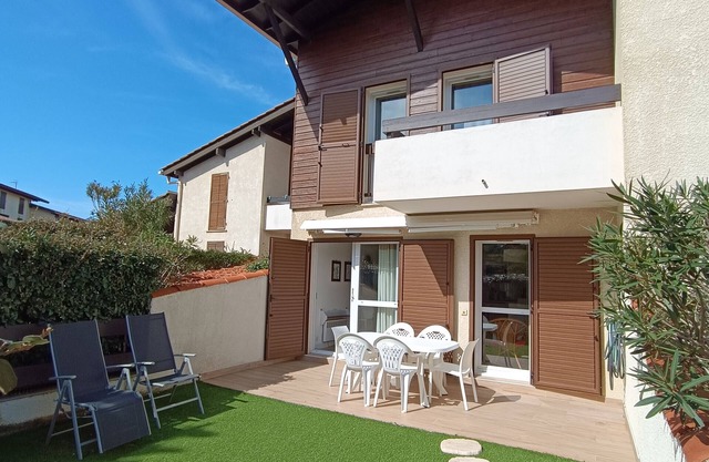 Villa Patio sous la Dune, 150 m from the Beach, Swimming pool, WIFI....., Open views