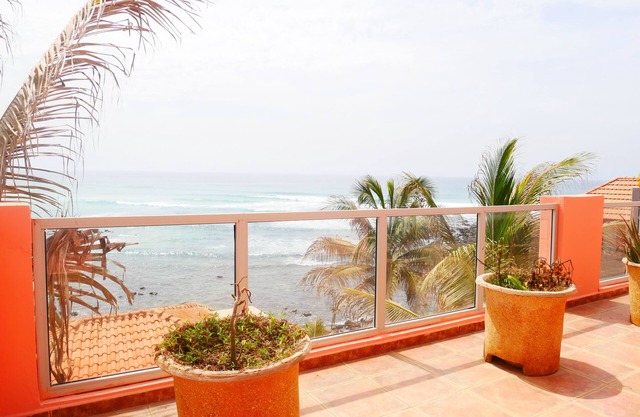 Villa Pieds Dans L'eau Dakar Yoff