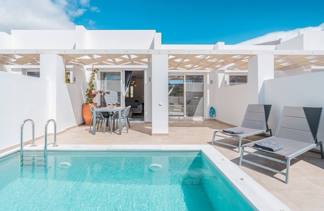 Villa 'Punta Mare 3' con vistas a la montaña, Wi-Fi y aire acondicionado