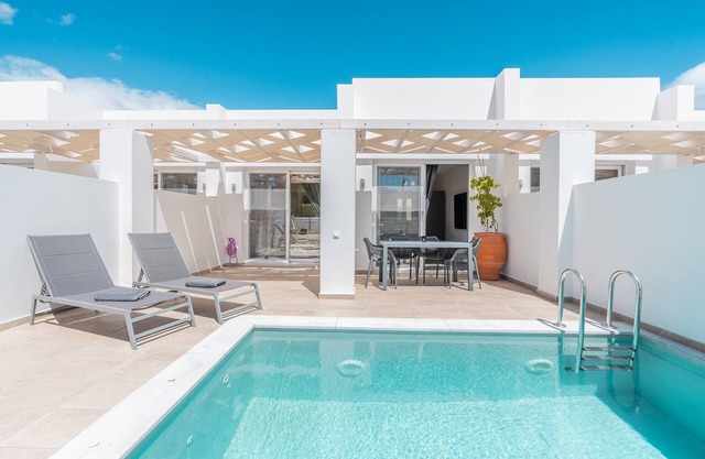 Villa 'Punta Mare 4' con vistas a la montaña, Wi-Fi y aire acondicionado