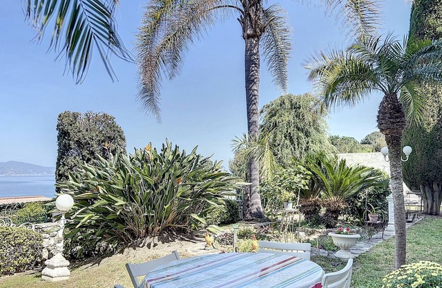 Villa Roquebrune-Cap-Martin, 4 dormitorios, 6 personas