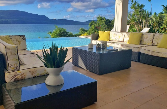 Villa La Salamandre - Ocean View, Sleeps 8, Pool, Free WiFi, Caribbean Luxury