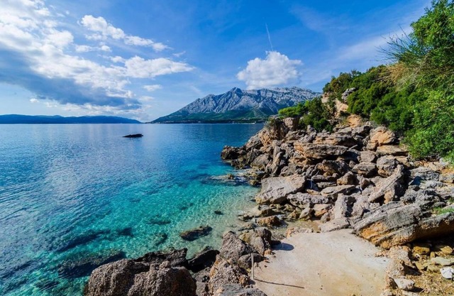 Villa Sea Edge - Three Bedroom Villa with Sea View