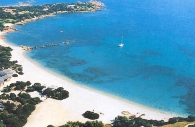 Magnífica villa, vista al mar Cala di Volpe, cerca del club de golf, PRECIO TODO INCLUIDO