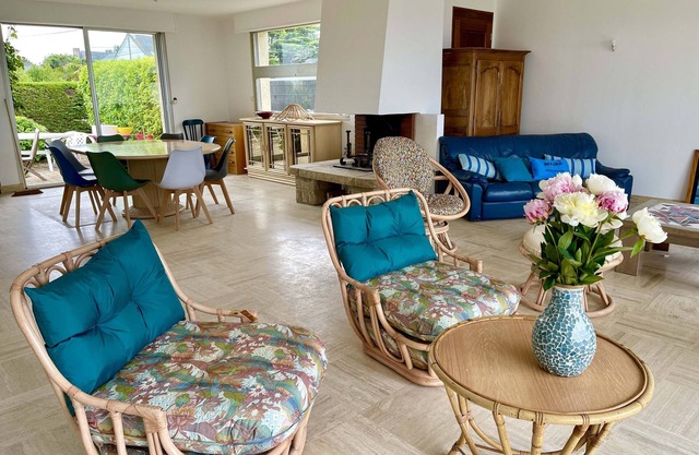 Villa Simone sea view, beach 2min walk