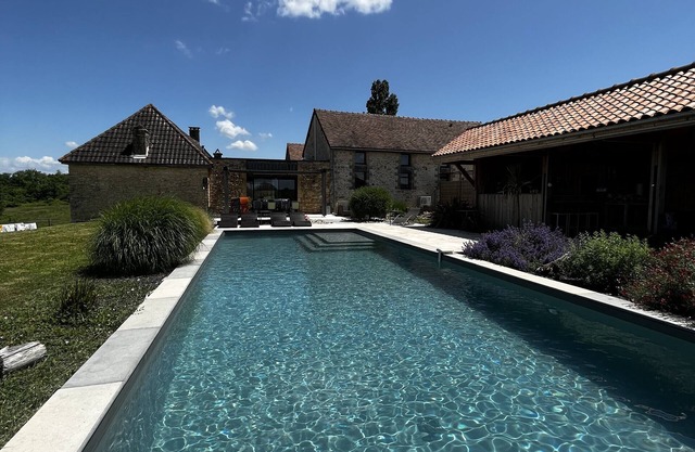 Villa "Un Grand Paradis Dans Le Périgord" with Private Heated Pool, 2 Private Terraces & Wi-Fi