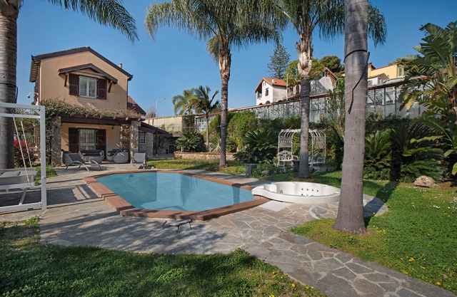 Villa 'Vallegrande' con vistas al mar, Wi-Fi y aire acondicionado