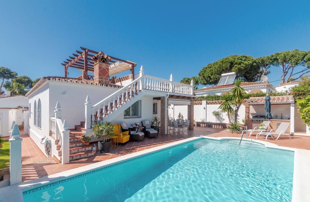 Villa 'Viking' con vistas al mar, Wi-Fi y aire acondicionado