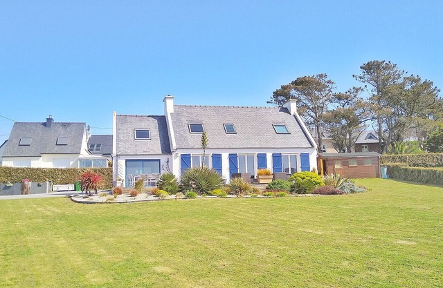 Villa vue mer Panoramique sur Ouessant et Plage de Sable à 100m