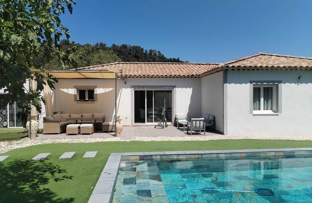 Villa 'Au Calme Avec Piscine' con piscina privada, Wi-Fi y aire acondicionado