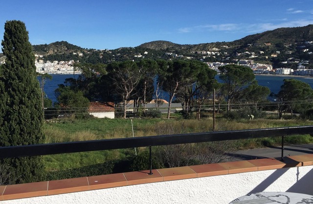 Villa con vista al mar, a 2 pasos de la playa y del pueblo de Port de la Selva