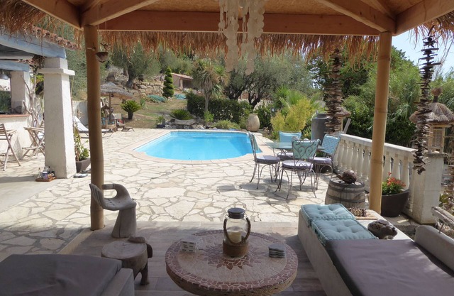 Villa with swimming pool