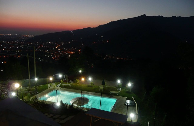 Villa en Toscana con piscina, jardín y vistas al mar Forte Dei Marmi