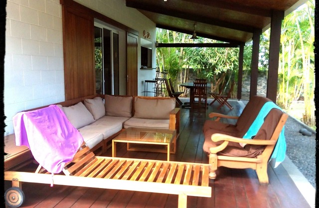 Villa con jardín y piscina en callejón sin salida tranquila a 5 minutos de la playa.