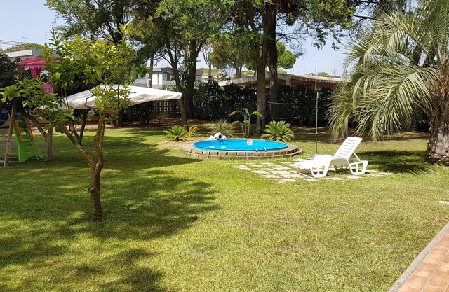 Villa con piscina en un gran parque frente al mar entre Terracina y San Felice Circeo