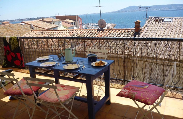 Casa de pueblo en Bouzigues- Gran terraza- vista sobre el estanque y Sète