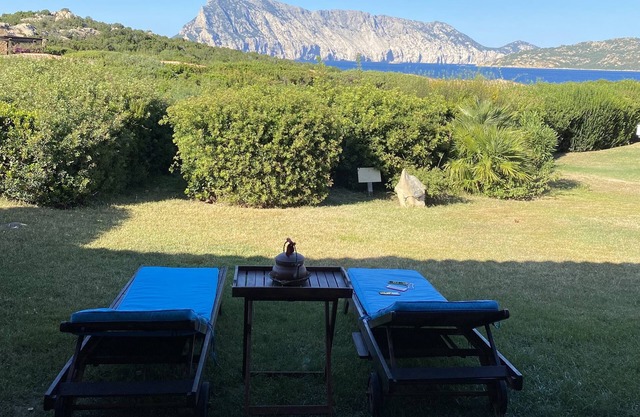 Villino D5 150mt de la playa con vistas al mar y la isla de Tavolara