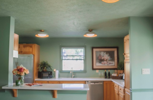 Vineyard Cottage w/ BBQ & Scenic Views