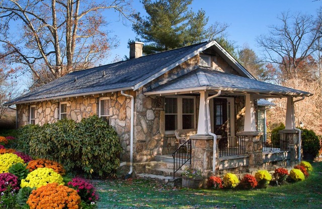 Cabaña del viticultor; Vacaciones en un viñedo; Con vistas a los viñedos de Burntshirt.