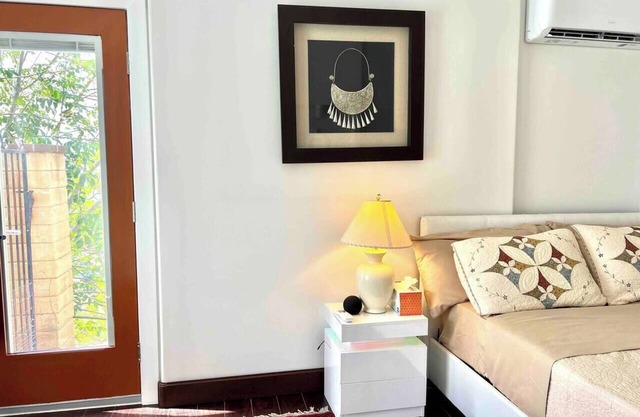 Avocado Farm Stay Private Bedroom & Bath w/ Pool & City View, Private Bedroom & Bathroom Grove, Pool