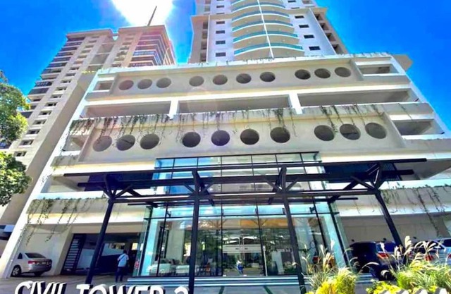 VIP DELUXE AND TOWER J7 POOL GYM SAUNE WIFE