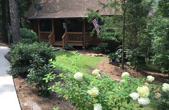 Cabaña de madera cerca de Roosevelt Park y Callaway Gardens, no fumadores, prefieren no mascotas.