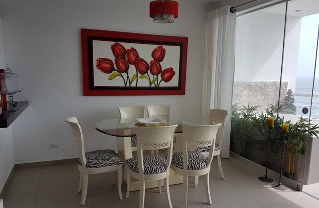 Vista al mar - Lima Sur, Playa Señoritas