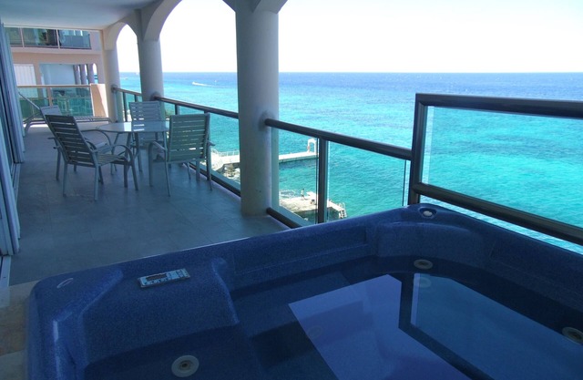 EL CANTIL VISTA AZUL - Hermosa frente al mar decorado - 4 habitaciones - 6 ° piso