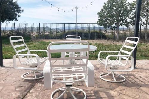 Vista Oasis Retreat - Southern California Wine Country - Mountain Views