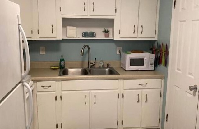 Sparkling Key West Cottage Downtown