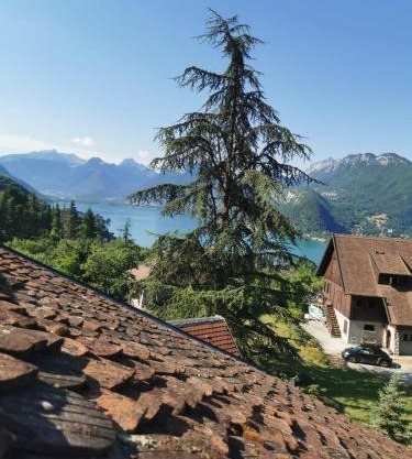 Vue lac magique cocon atypique et cosy