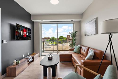 W413 Stylish Luxury 1Bedroom In Downtown Minneapolis, Minutes From Minneapolis Convention Center & US Bank Arena