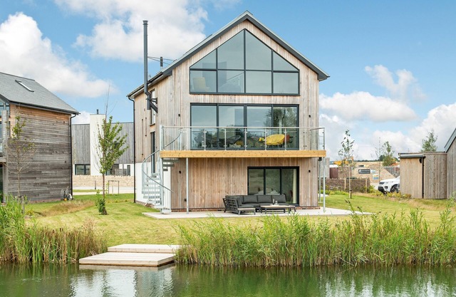 Wakeling Island 11 (WI11), Silverlake, Dorset