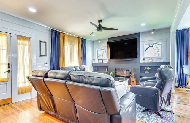 Walk to Amphitheater: Birmingham Retreat w/ Games