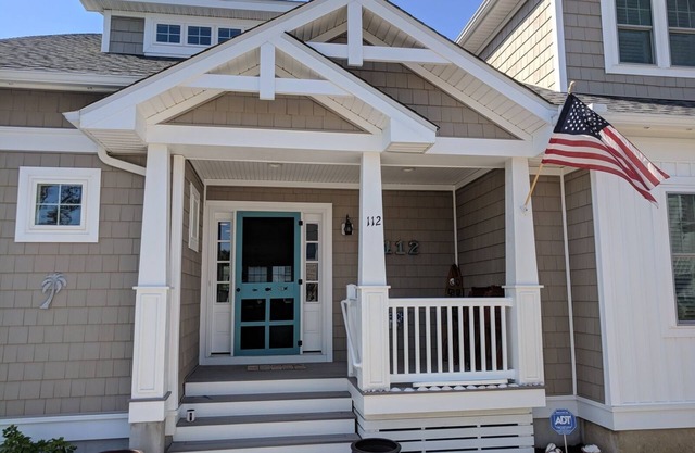 Walk to Beautiful South Bethany Beach and on the Canal w/ bay access