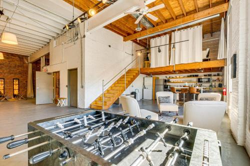 Walk to Huntington Center 5,000-Sq-Ft Dtwn Apt