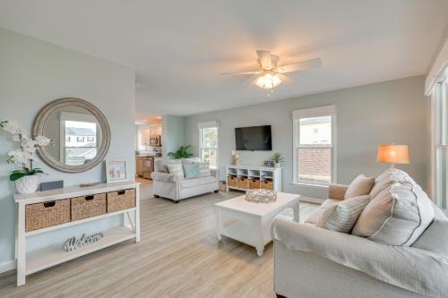 Walk to Shore Multi-Deck Townhome in Kure Beach!